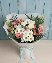 Букет цветов из:  Розы, Лизиантусы и Хризантемы в Выборге