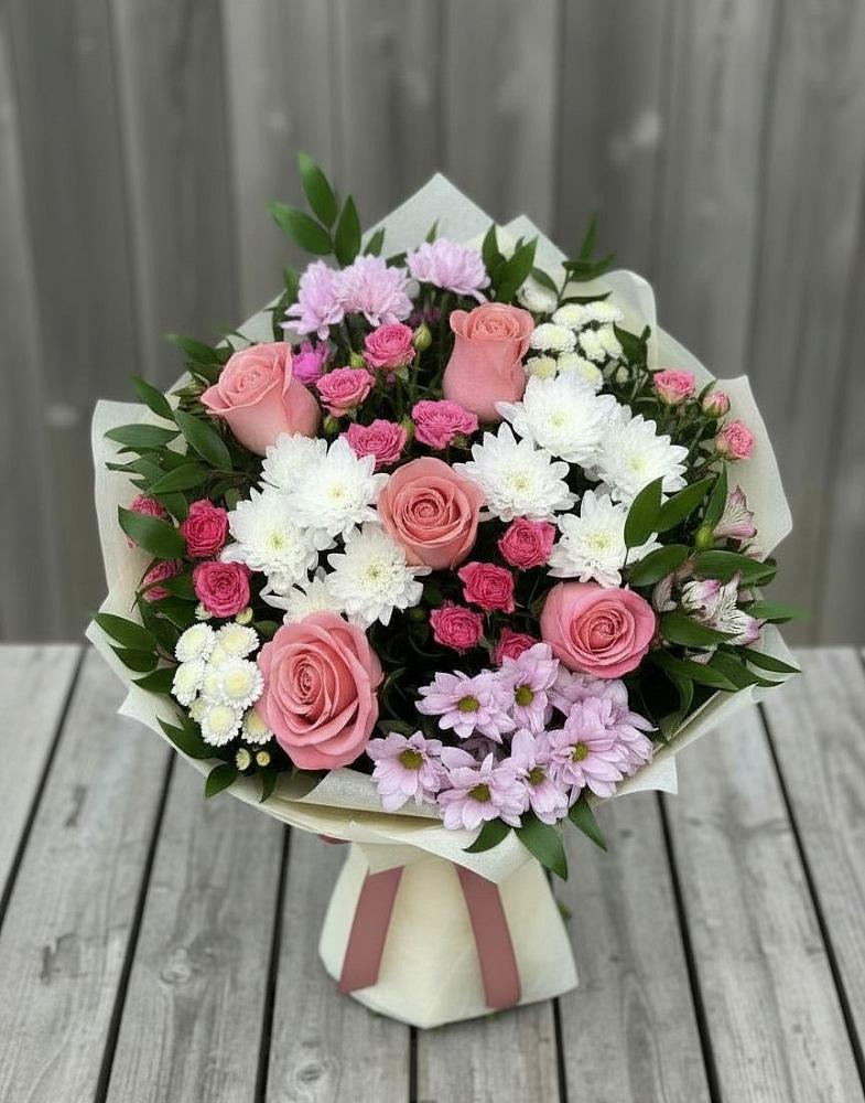 Букет цветов из: Альстромерии, Гвоздики, Розы и Хризантемы в Выборге