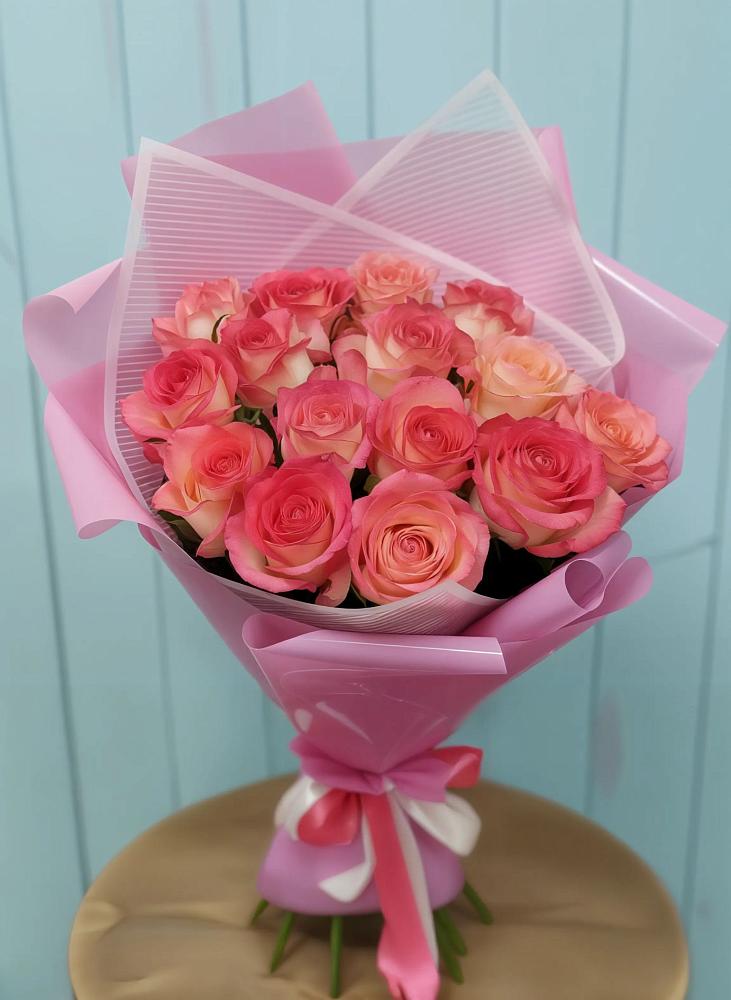 Букет 15 Розовых роз Равель в Выборге
