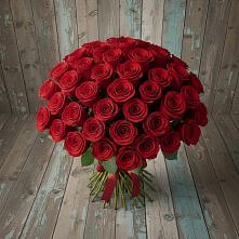 Букет 55 Красных роз Фридом #REPLACE_PRED# Выборге