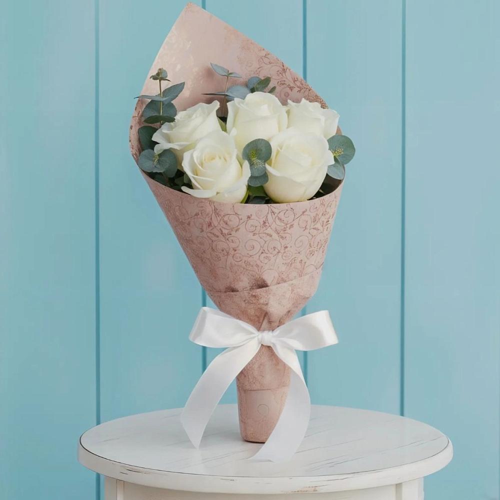 Букет цветов из: Розы в Выборге