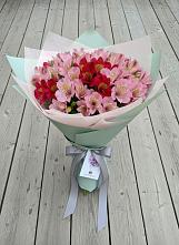 Букет цветов из:  Альстромерии в Выборге