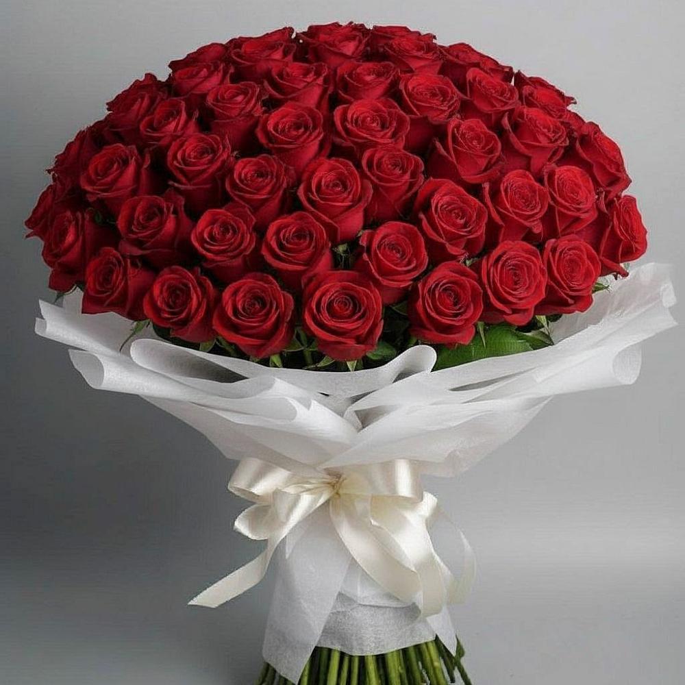 Букет 101 Красная роза Блэк Мэджик в Выборге