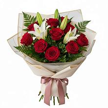 Букет цветов из:  Лилии и Розы в Выборге