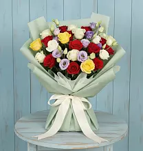 Букет цветов из:  Розы в Выборге