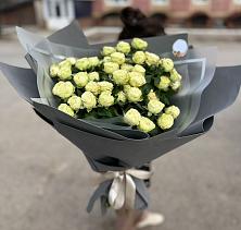 Букет Белые кустовые розы Солинеро #REPLACE_PRED# Выборге