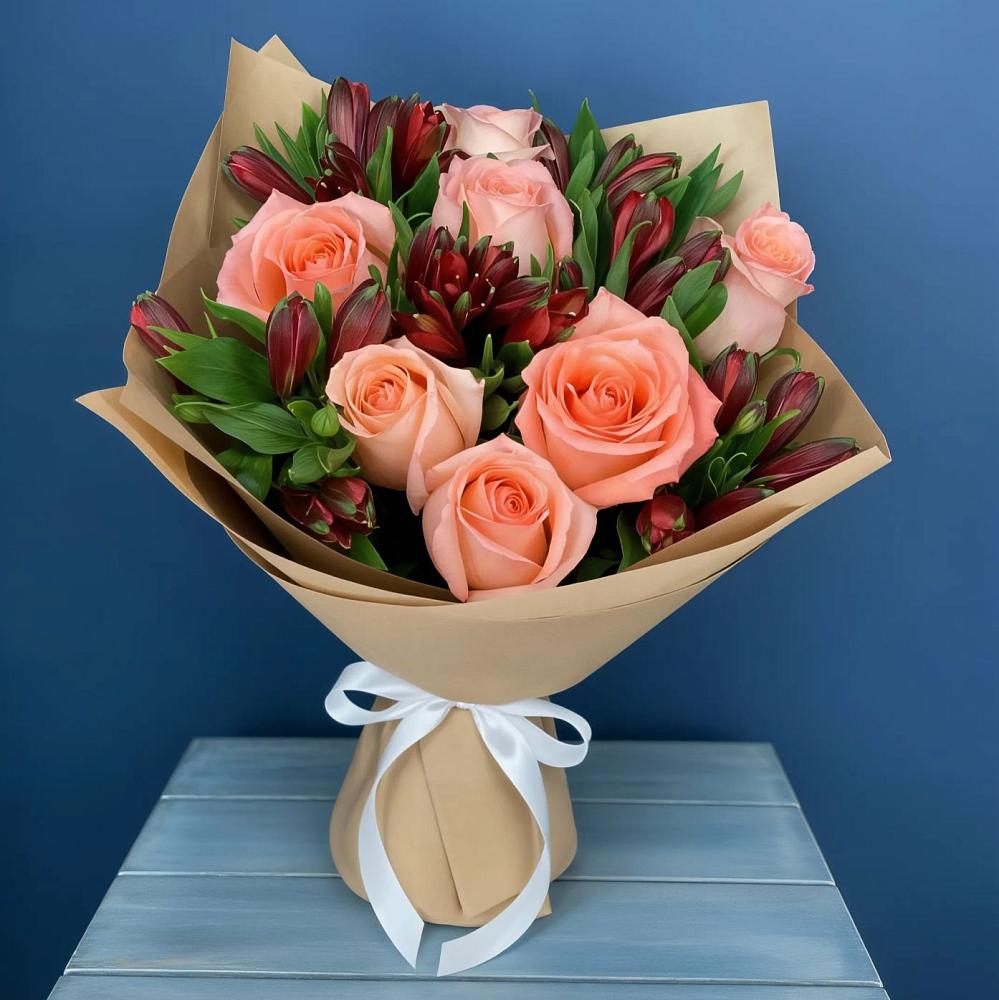 Букет цветов из: Розы и Альстромерии в Выборге