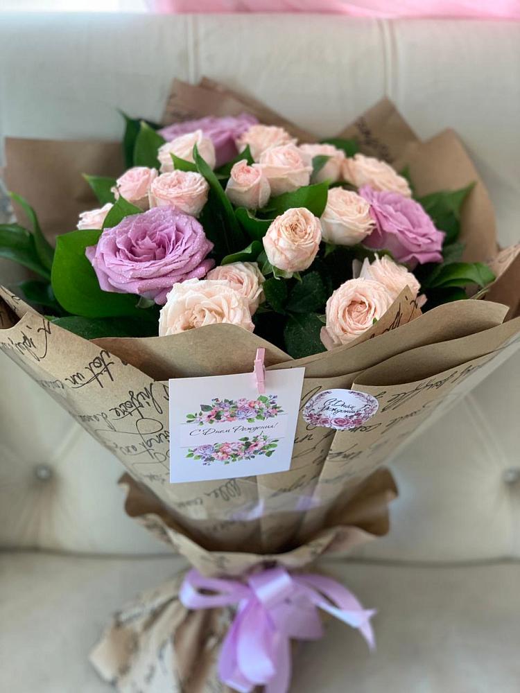 Букет цветов из: Розы в Выборге