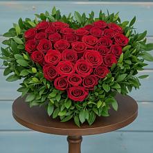 Цветочная композиция из Розы в виде сердца в Выборге