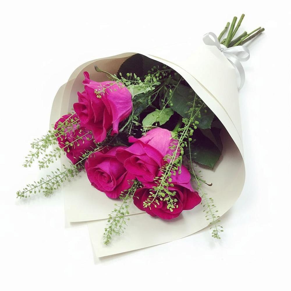 Букет цветов из: Розы в Выборге