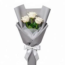 Букет 3 белые розы в Выборге