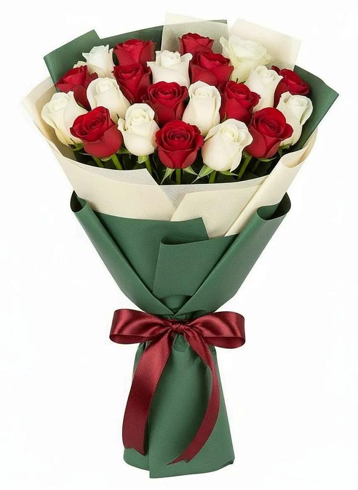 Букет Микс из красных и белых роз в Выборге
