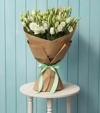 Букет цветов из:  Лизиантусы в Выборге