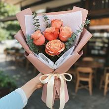 Букет цветов из:  Розы в Выборге