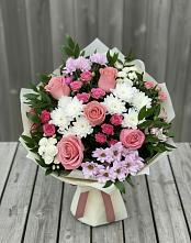 Букет цветов из:  Альстромерии, Гвоздики, Розы и Хризантемы в Выборге
