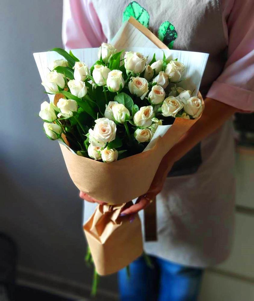 Букет цветов из: Розы в Выборге