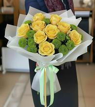 Букет цветов из:  Хризантемы и Розы в Выборге