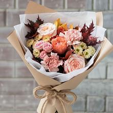 Букет цветов из:  Гвоздики, Хризантемы и Розы в Выборге