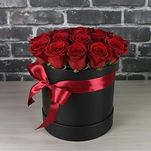 Цветочная композиция из Розы в шляпной коробке в Выборге