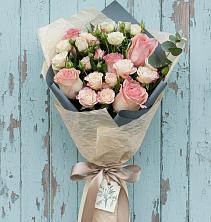 Букет цветов из:  Розы в Выборге