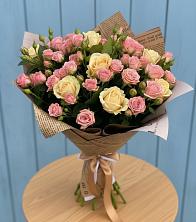 Букет цветов из:  Розы в Выборге