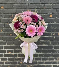 Букет цветов из:  Герберы и Хризантемы в Выборге