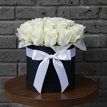 Цветочная композиция из Розы в шляпной коробке в Выборге